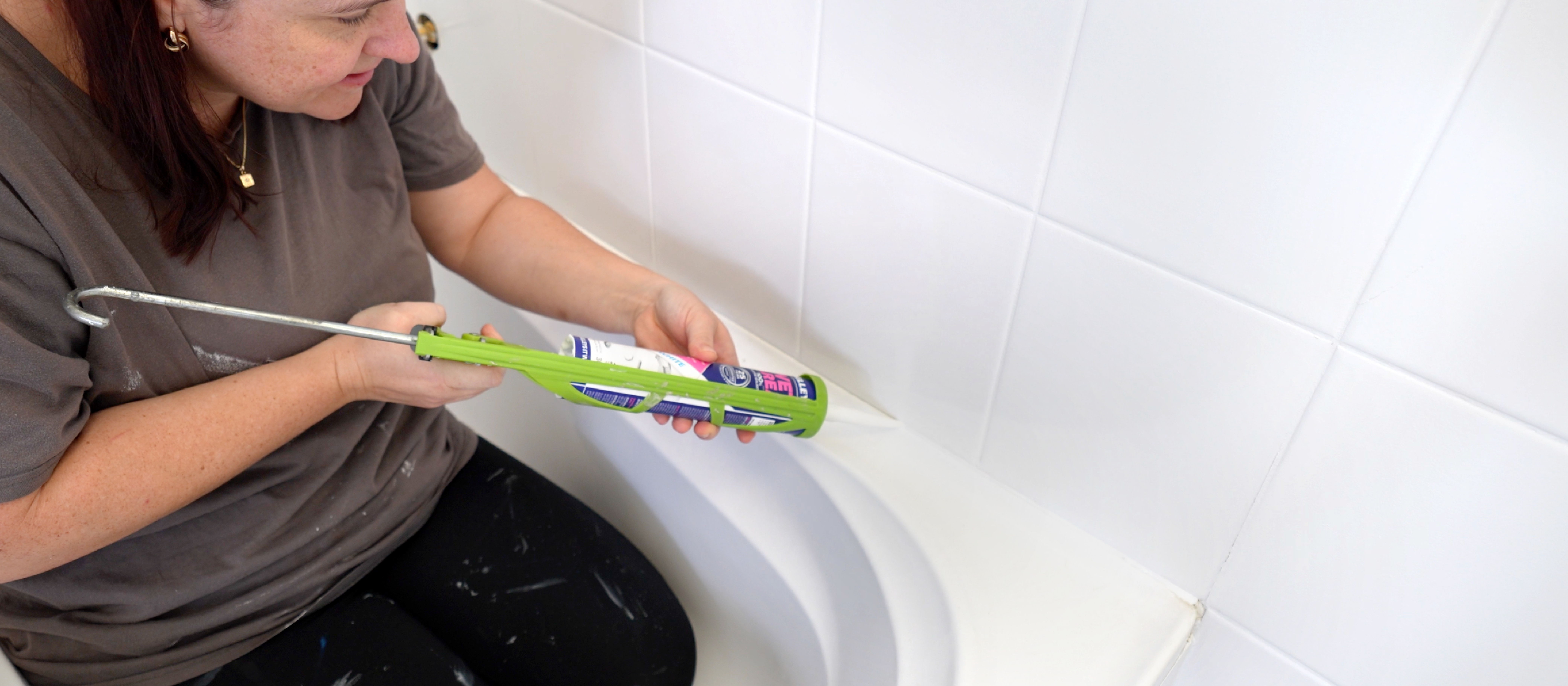 5 Quick Tips for Resealing Your Bathroom with Silicone