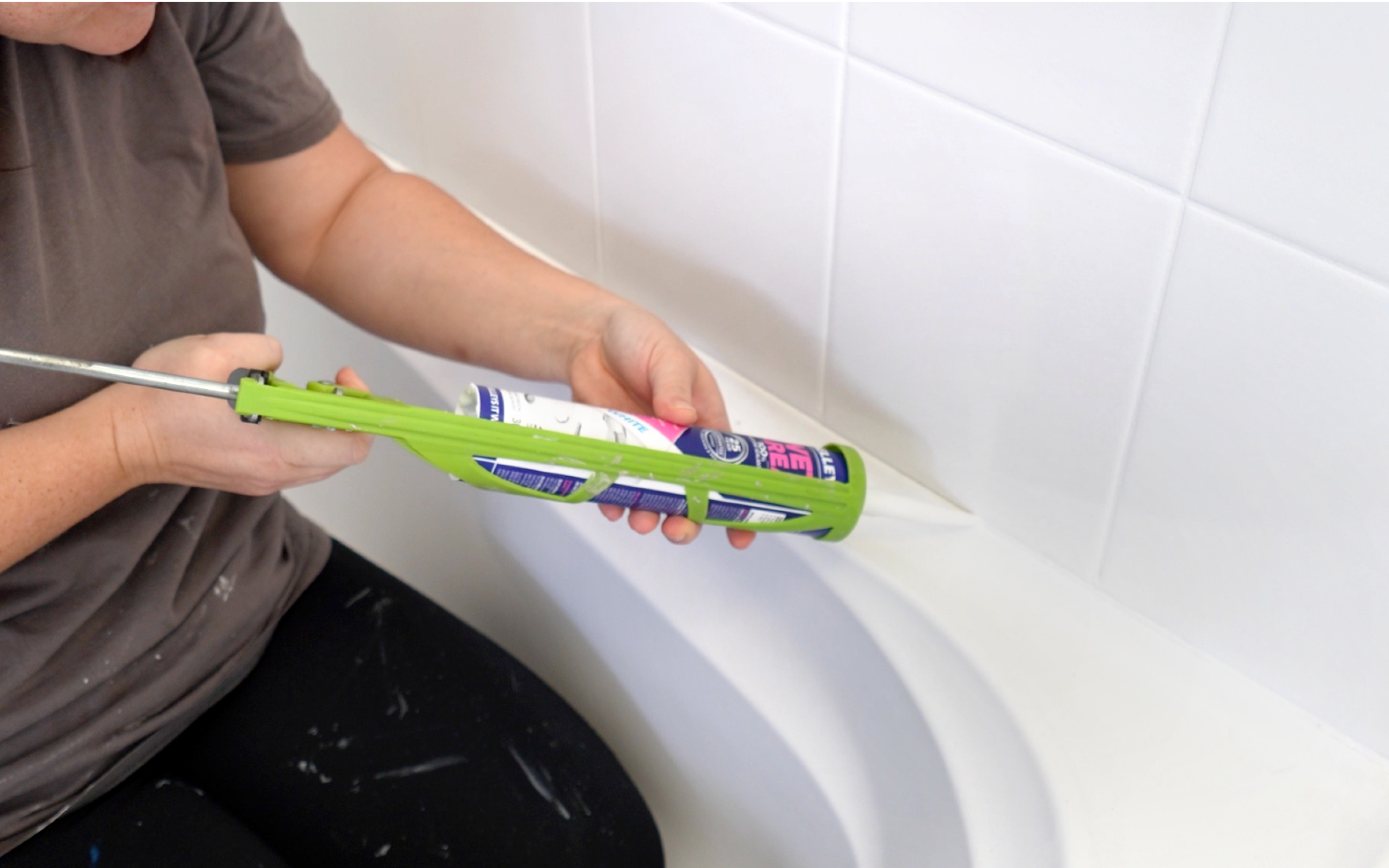 5 Quick Tips for Resealing Your Bathroom with Silicone