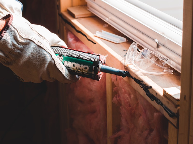 Master the Art of Caulking: Techniques, Equipment, and Choosing the Right Sealant