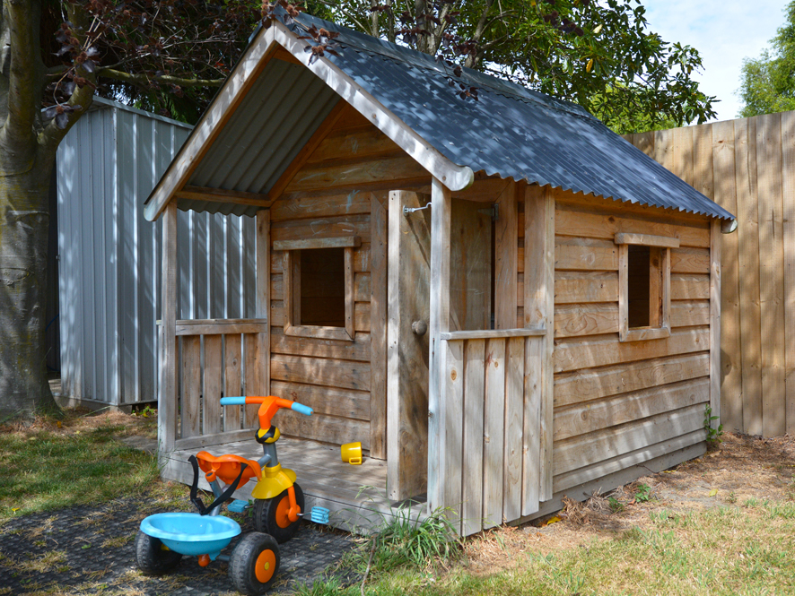 kids outdoor cubby