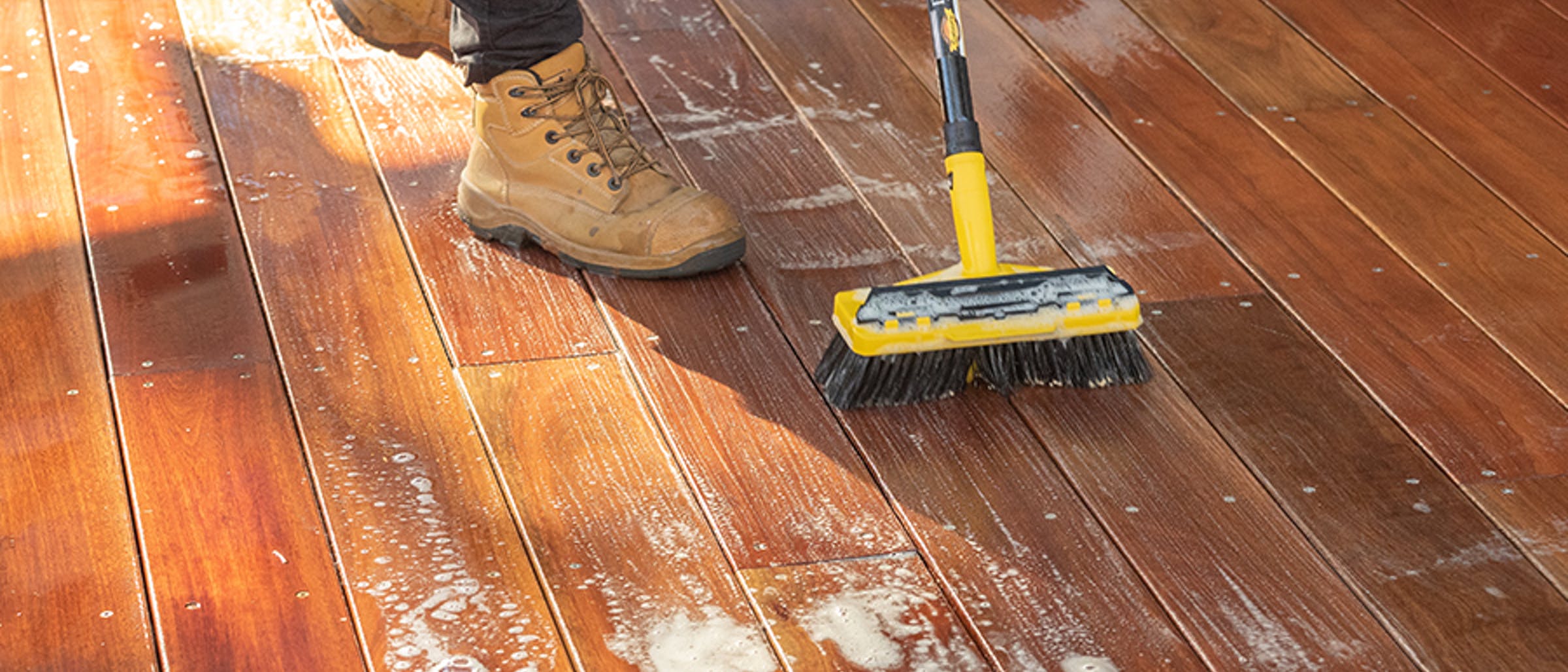 How to Remove Tannins and Oils from Your Deck