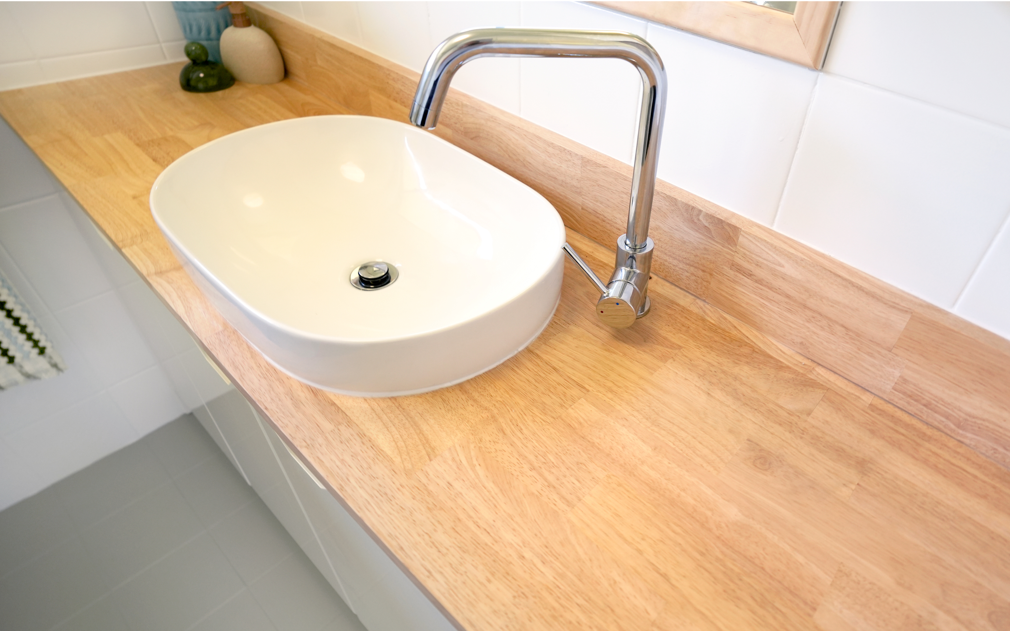 How To Coat Timber Benchtops