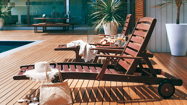 Timber deck chair
