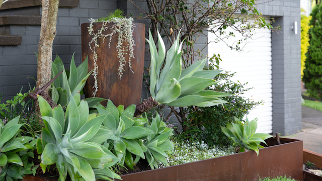 Rust Effect Garden Pot